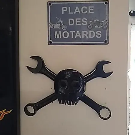 לינה וארוחת בוקר All Bikes Charente Lessac